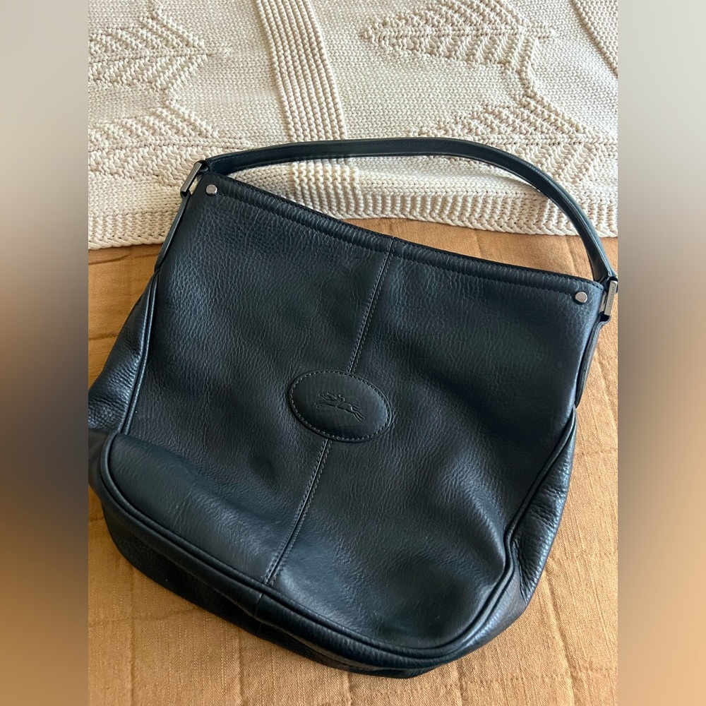 Longchamp Black leather “Cosmos” Hobo bag.. beautiful!